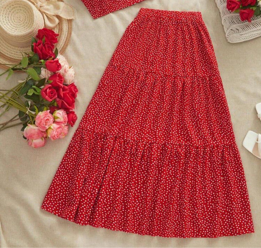 Red Long Maxi Skirt (Category: Skirts) located in Cavite. Submitted by psycheoldnewstuff (Listing ID 1375470584, Image 1). Description: .