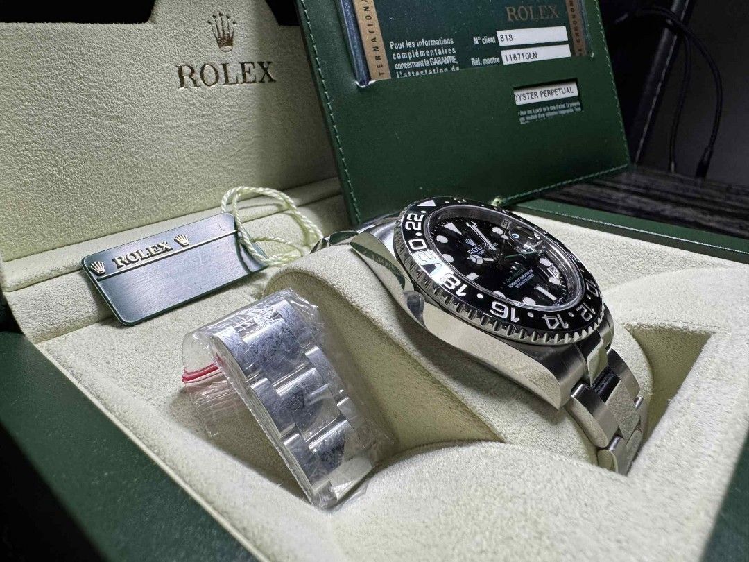 Rolex GMT 2 Green Arrow (Category: Luxury Watches) located in San Jose del Monte. Submitted by kathy082 (Listing ID 1375469952, Image 3). Description: Rolex GMT 2 Green arrow ☑️Rolex GMT-Master 2 Green arrow ☑️Reference 116710LN ☑️Local AD ☑️2011 (one of the first ceramic GMT) ☑️Maxi case & maxi dial ☑️40mm case size ☑️Complete links 12.5 ☑️Full set-Card, Box, outer box, green hang tag, serial&reference hang tag, leather holder, warranty card & m