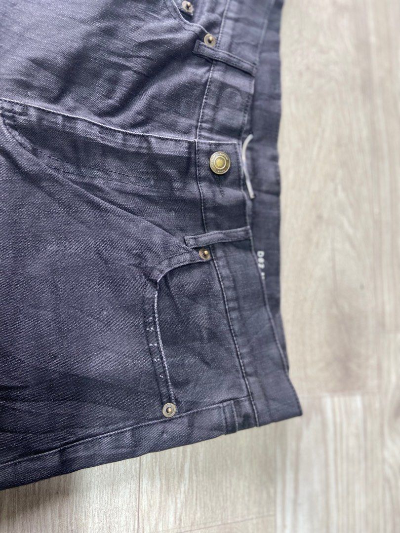 SAINT LAURENT DO2 WASHED BLACK DESTROYED JEANS (Category: Luxury Apparel) located in Pili. Submitted by rgthriftflip29 (Listing ID 1375510990, Image 3). Description: ALL SAINTS DO2 DESTROYED WASHED BLACK EXCEPLENT CONDITION .
