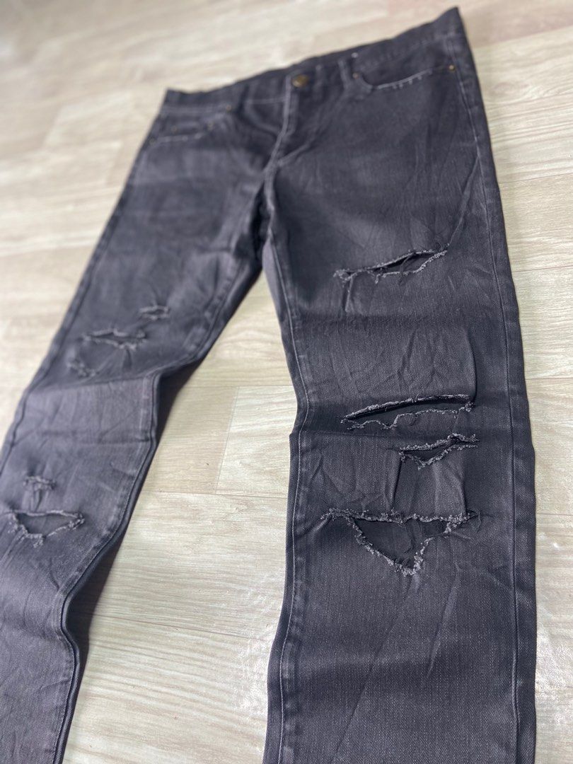 SAINT LAURENT DO2 WASHED BLACK DESTROYED JEANS (Category: Luxury Apparel) located in Pili. Submitted by rgthriftflip29 (Listing ID 1375510990, Image 2). Description: ALL SAINTS DO2 DESTROYED WASHED BLACK EXCEPLENT CONDITION .