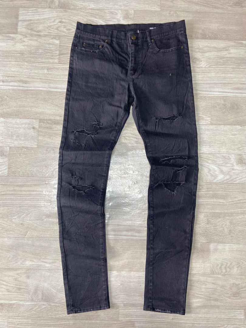 SAINT LAURENT DO2 WASHED BLACK DESTROYED JEANS (Category: Luxury Apparel) located in Pili. Submitted by rgthriftflip29 (Listing ID 1375510990, Image 1). Description: ALL SAINTS DO2 DESTROYED WASHED BLACK EXCEPLENT CONDITION .