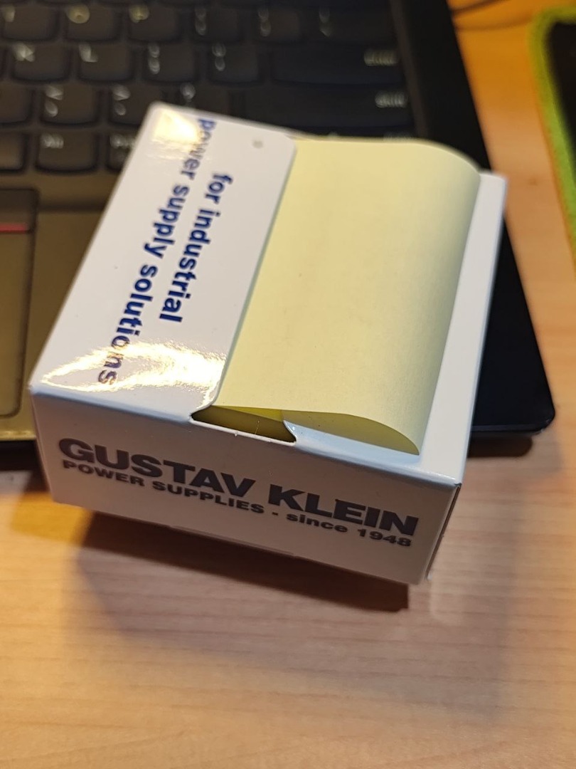 sticky note standar kantor, Buku & Alat Tulis, Alat Tulis di Carousell