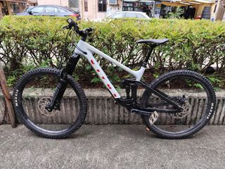 （分類：）位於 。 由 ap724 提交（商品編號 1373027729，圖片 1）。簡介： 。