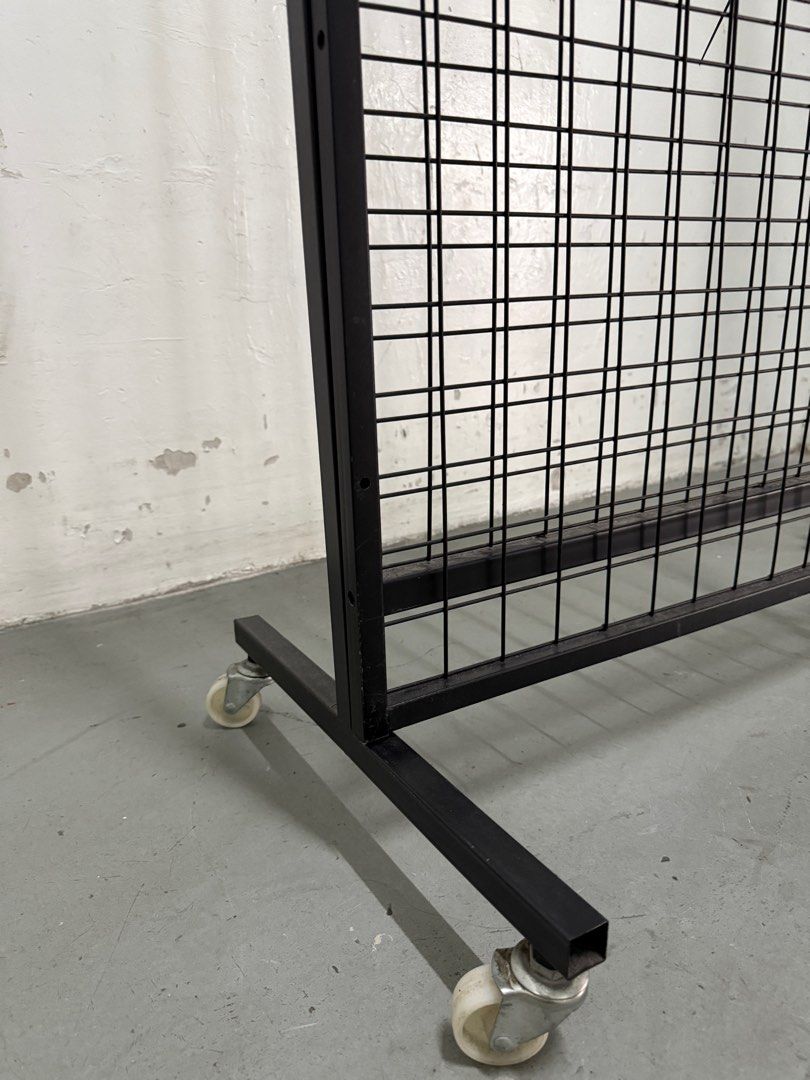One plus two Wire Mesh Stand65075502295555112