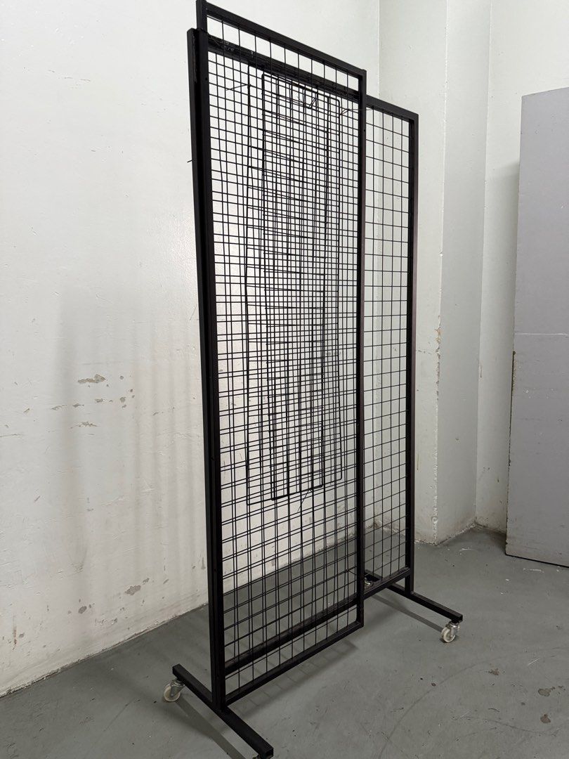 One plus two Wire Mesh Stand65075502295555111