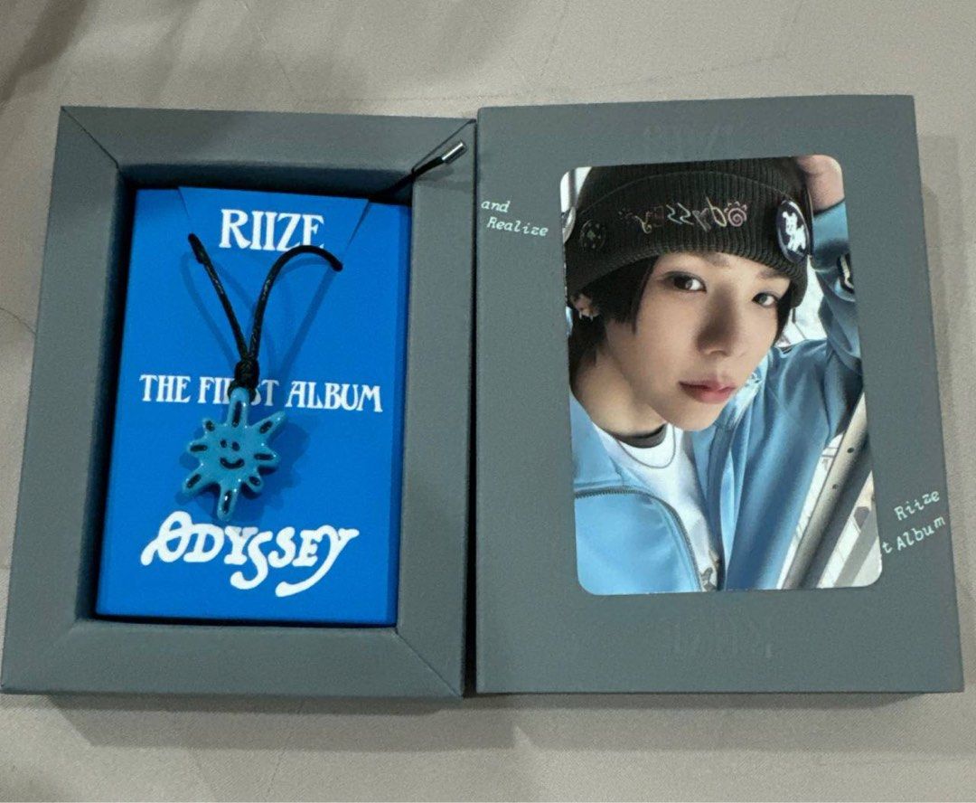 WTS WTT RIIZE Odyssey Album SUNLOVE Ver, Toys & Collectibles, Fan
