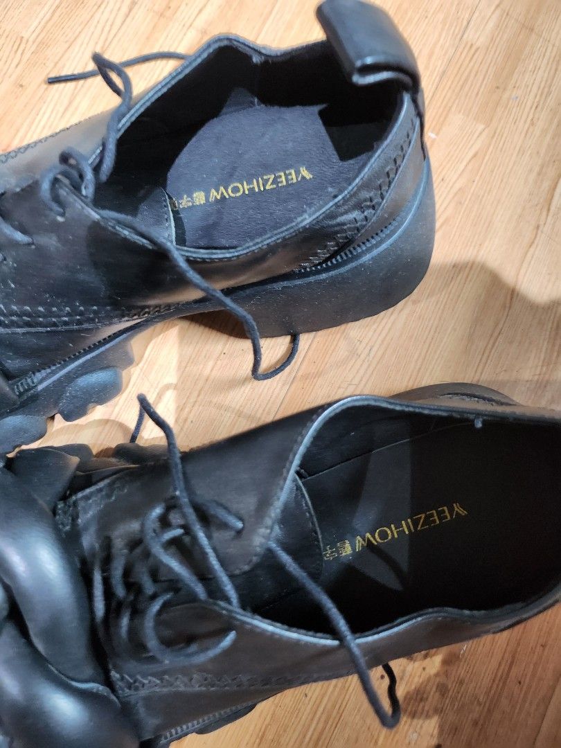 Yeezihow Black Braided Chunky Shoes (Category: Wedges) located in Bulacan. Submitted by pintarest (Listing ID 1375480514, Image 2). Description: Bought this for 2500 Never worn just tried on Can fit 24cm.