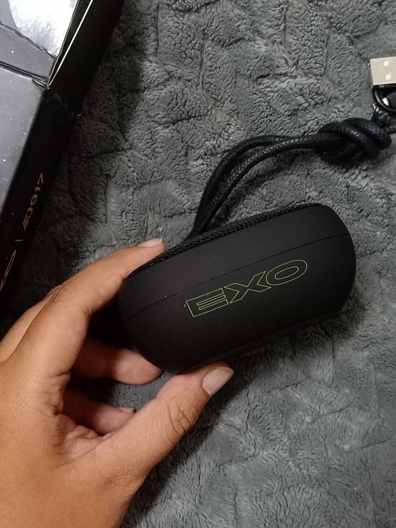 0917 EXO BLUETOOTH SPEAKER (Category: Soundbars, Speakers & Amplifiers) located in Antipolo. Submitted by fiftindahan (Listing ID 1375754952, Image 1). Description: Brand new! Slightly beat up box from storage. EXO Speakers perfect for Kpop fans Antipolo loc.
