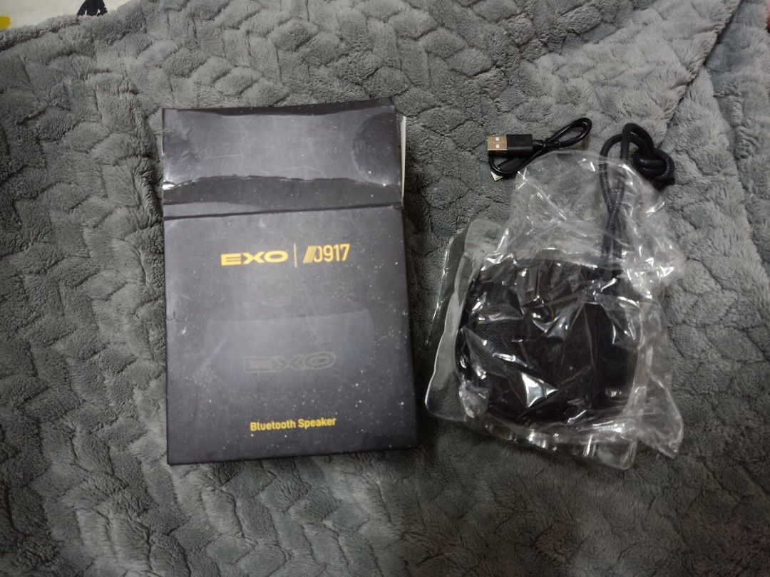 0917 EXO BLUETOOTH SPEAKER (Category: Soundbars, Speakers & Amplifiers) located in Antipolo. Submitted by fiftindahan (Listing ID 1375754952, Image 2). Description: Brand new! Slightly beat up box from storage. EXO Speakers perfect for Kpop fans Antipolo loc.
