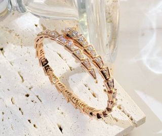 （分類：）位於 。 由 bolo.bvlgari 提交（商品編號 1347237726，圖片 1）。簡介： 。