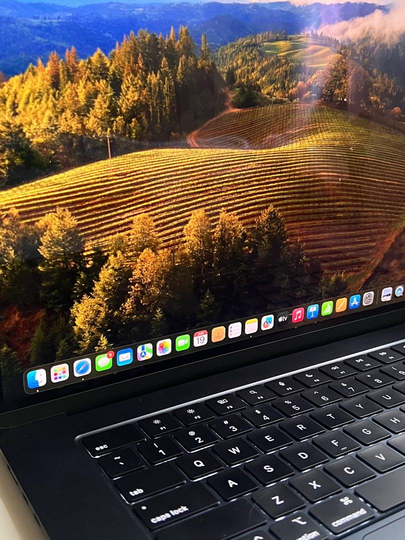 15-inch MacBook Air with M3 chip - Midnight MBA 15.3 MDN/10C GPU/8GB/256GB-ITP 100% battery health (Category: Laptops & Notebooks) located in Singapore. Submitted by edshigmail (Listing ID 1374325011, Image 2). Description: Bought last 2024 June with the price of 1899. Rfs: Wanted to change to new smaller mac.