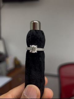 (Category: ) located in . Submitted by luxe.diamondss (Listing ID 1375705327, Image 1). Description: .