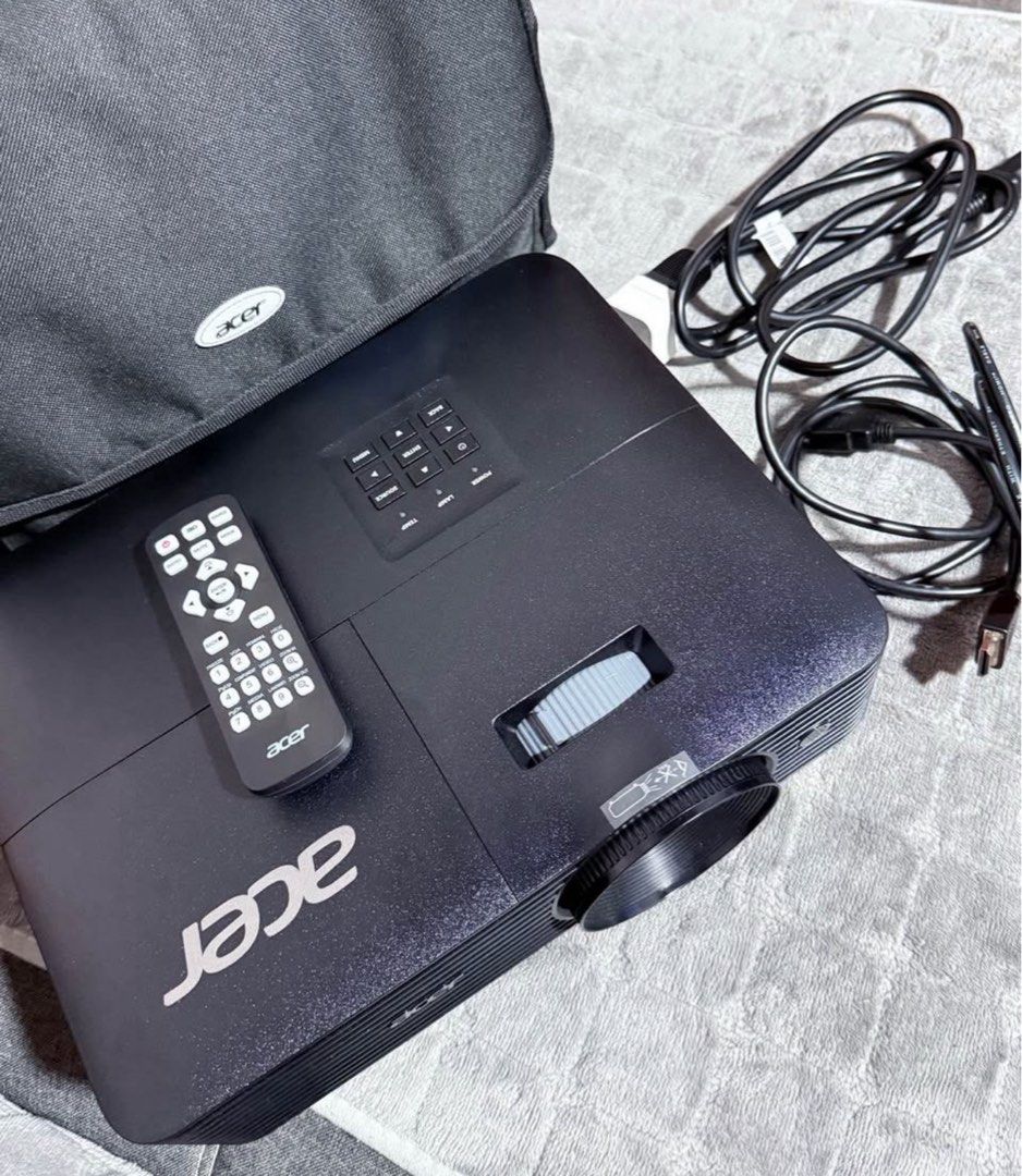 Acer Projector (Category: Projectors) located in Cavite. Submitted by stephannie29 (Listing ID 1375818921, Image 1). Description: X1228i DLP Projector Model: X1228i Part: MR.JTV11.002 4800 lumens Light Source Almost Brand new di maxado nagamit.