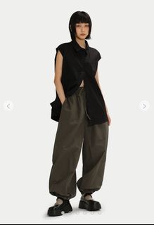 (Category: ) located in . Submitted by thriftxculture (Listing ID 1375718122, Image 1). Description: .