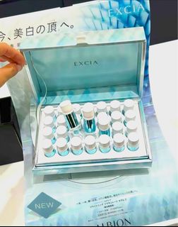 🈹專櫃正貨🛍️ALBION🌹新版 【香港專櫃】 ✨ ALBION EXCIA 煥顏美白精華液II (Brightening Immaculate Serum II)/ 奧爾濱28天淡斑美白安瓶精華⭐️新版 讓你白成一道閃電💡Albion 28天美白 密集精華，含有高濃度曲酸，達到快速美白的原因，質地滋潤🤩28天還原你膚色白一個色度 ⭐️62939565177219110