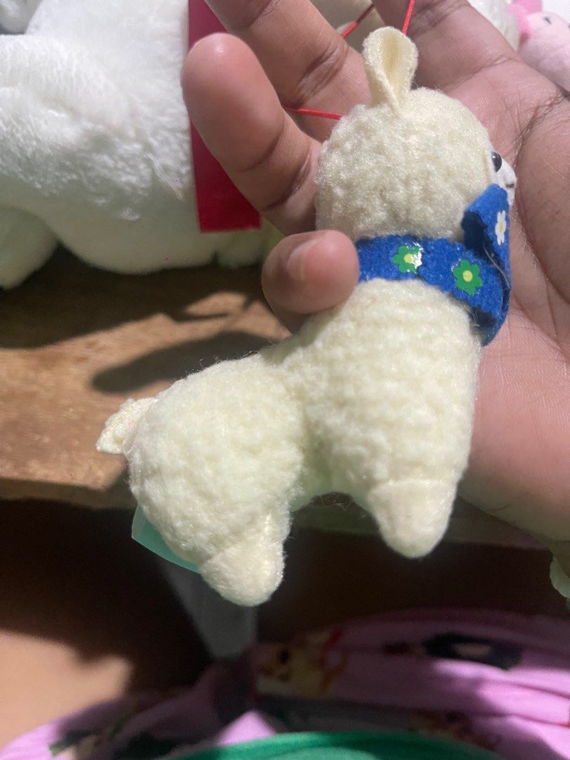 alpacasso charms (Category: Character Goods) located in Muntinlupa City. Submitted by wgesez5uji (Listing ID 1375672306, Image 2). Description: in cery good condtiion.