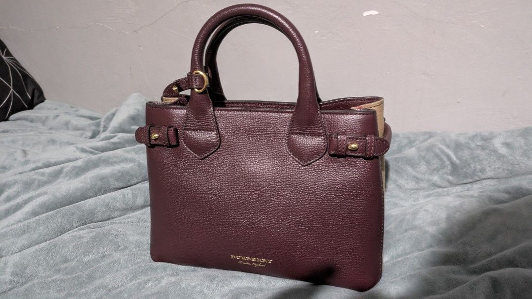 Authentic Burberry Banner Bag (Category: Luxury Bags & Wallets) located in Quezon City. Submitted by prelovedpersonallyowned (Listing ID 1375759169, Image 2). Description: my personal bag. its almost brand new, rarely used. comes with bag tag, dust bag and care card... price is slightly negotiable Good for meetup also in trinoma or sm north... If for mailing and delivery, strictly payment first before sending out the bag....