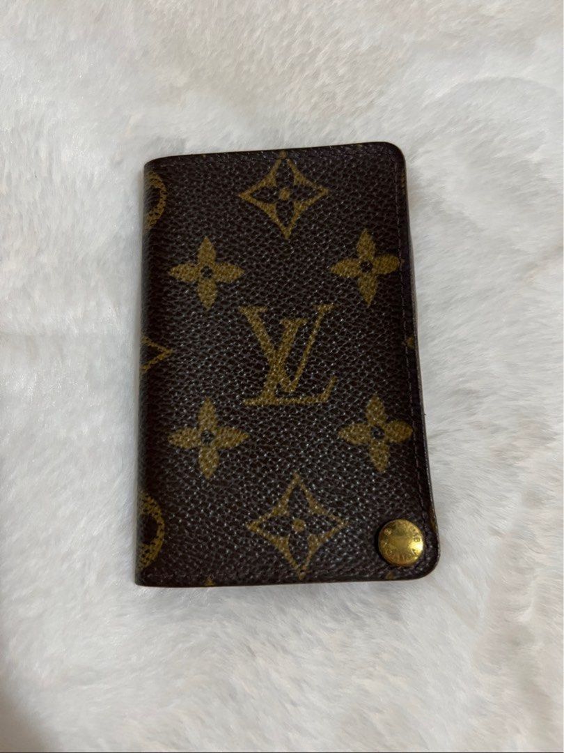 Authentic Louis Vuitton Monogram Vintage Card Holder (Category: Luxury Bags & Wallets) located in Paranaque City. Submitted by authentic_mj (Listing ID 1375831834, Image 1). Description: Authentic Louis Vuitton Monogram Vintage Card Holder Preloved Authentic from Japan Original plastic inserts No inclusions No crack.