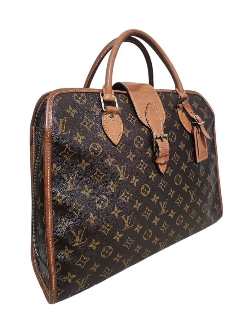 AUTHENTIC LOUIS VUITTON VINTAGE MONOGRAM RIVOLI (FIRST VERSION) TOTE / BRIEFCASE / BAG (Category: Tote Bags) located in Makati City. Submitted by maximum_happiness (Listing ID 1375826101, Image 3). Description: READ, READ, READ, READ THE ITEM DESCRIPTION GUARANTEED AUTHENTIC OR FULL REFUND MORE DETAILED PICS HERE - https://jpegbay.com/gallery/009261157-.html#1 DISCONTINUED VERSION EXCELLENT FOR BOTH MEN AND WOMEN MONOGRAM COATED CANVAS EXTERIOR –