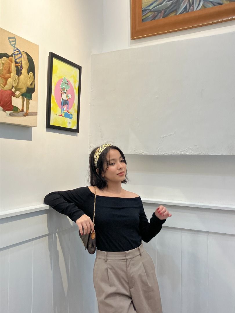 Black Basic Offshoulder (Category: Longsleeves) located in Batangas. Submitted by gwendion_ (Listing ID 1375779253, Image 3). Description: +sf PAYO.