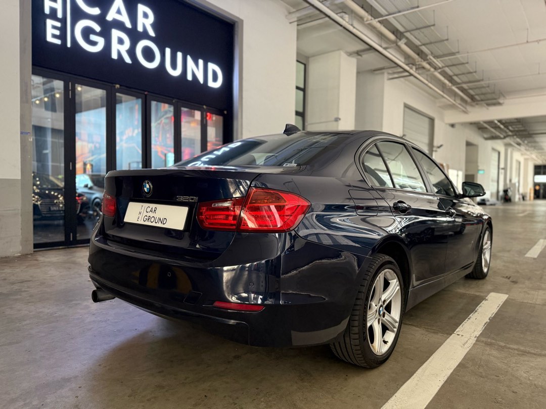 BMW 3 Series 320i Auto62872682128387113