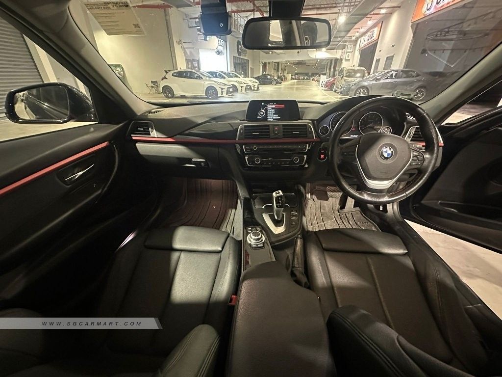 BMW 3 Series Sedan 318i (A)62872684883073113