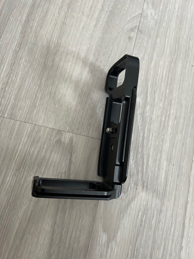 Camera L-Plate for Sony A73 (Category: Camera Bags & Carriers) located in Angeles City. Submitted by mkp125 (Listing ID 1375689493, Image 3). Description: - payment via gcash/bpi - sf c/o buyer at P70-100.