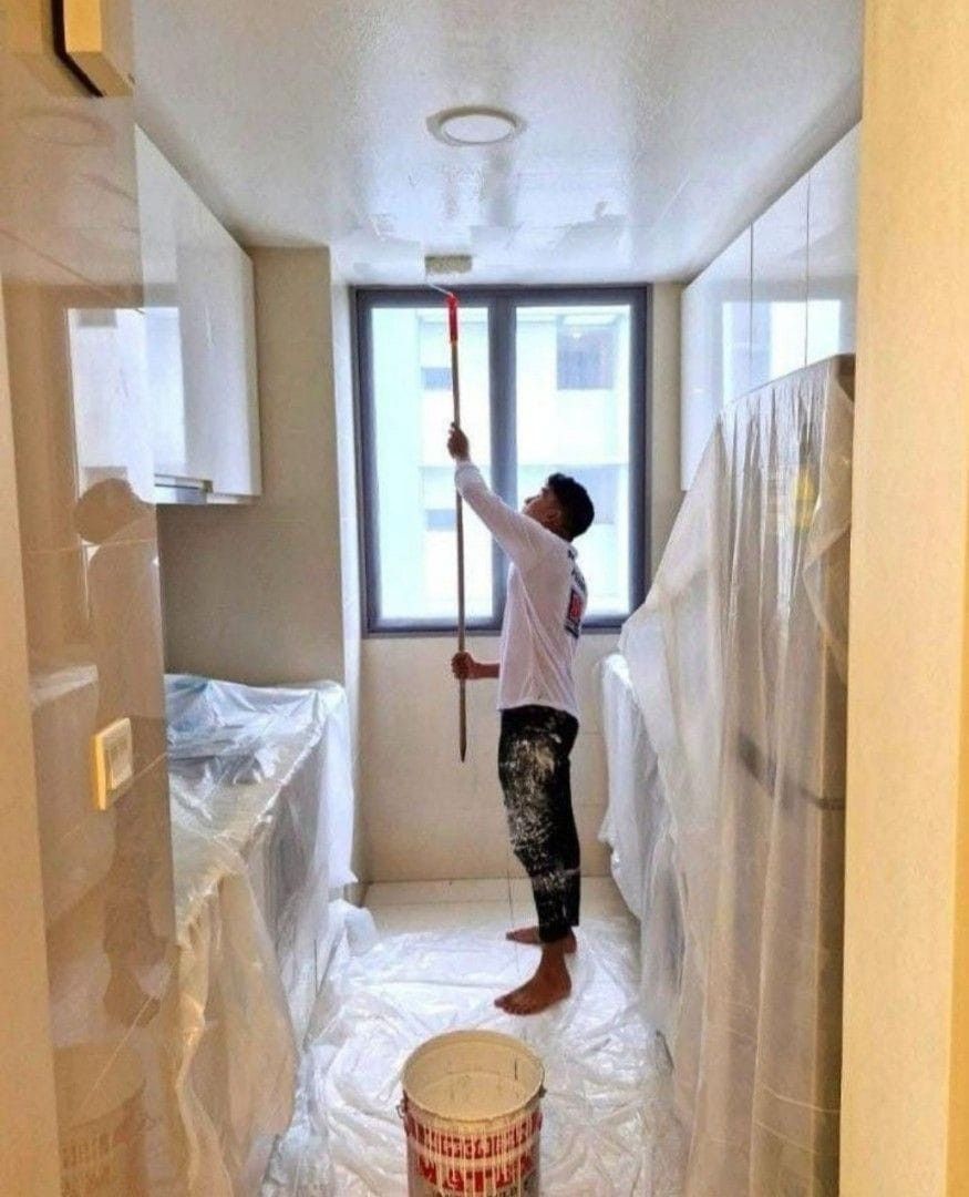 Cheap house painting service! All type  of house painting!  Nippon paint! Hdb, bto, landed, condo, shop, commercial area painting service! Door paint! Pipe paint! Varnish etc62863077980161113
