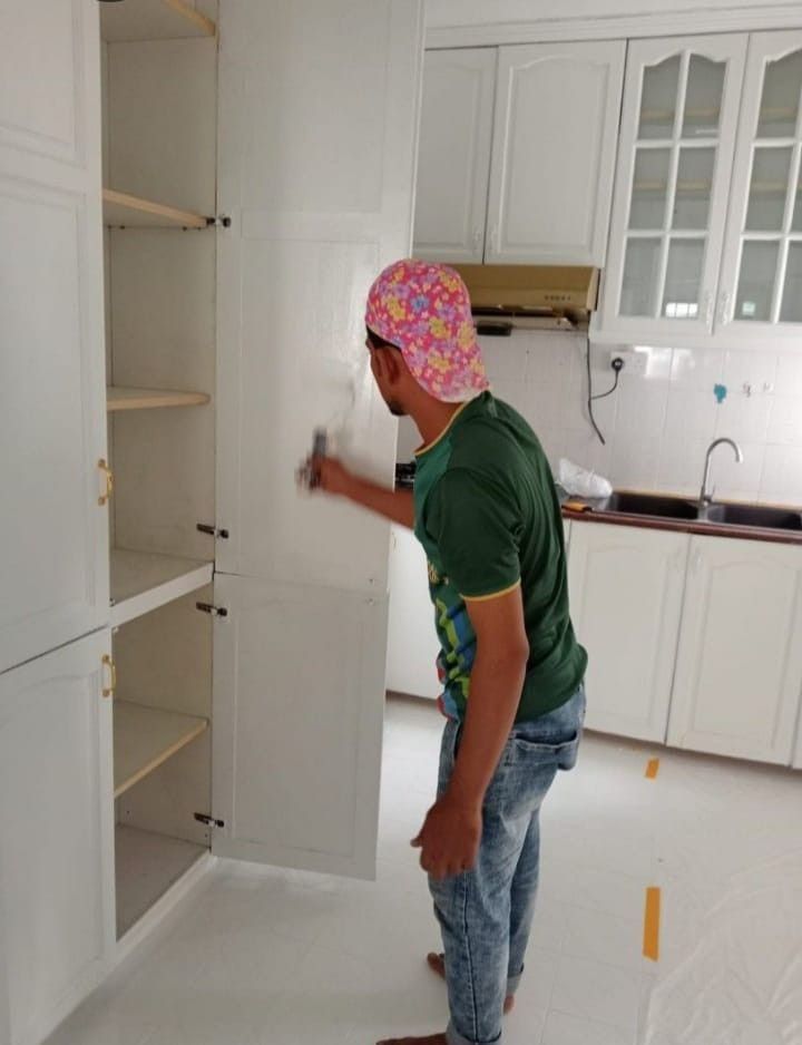Cheap house painting service! All type  of house painting!  Nippon paint! Hdb, bto, landed, condo, shop, commercial area painting service! Door paint! Pipe paint! Varnish etc62863077980161111