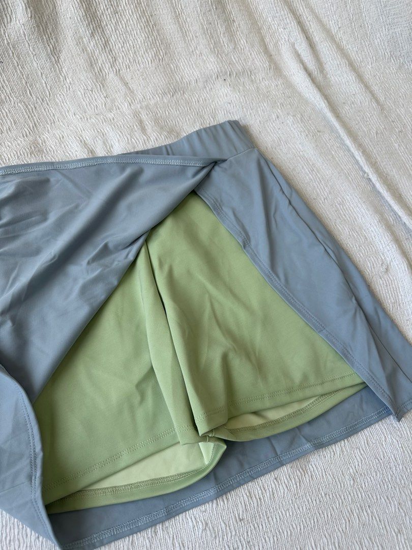 Coral Manila Pastel Slit Skort (Category: Activewear) located in Dasmarinas. Submitted by destashingaccount_ph (Listing ID 1375804583, Image 2). Description: Super cute sport skort/slit skort! Absolutely no flaws Retails for Php 2000 Rfs: accidentally bought wrong size 🥺.