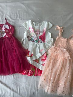 (Category: ) located in . Submitted by runwayboutique (Listing ID 1375653166, Image 1). Description: .