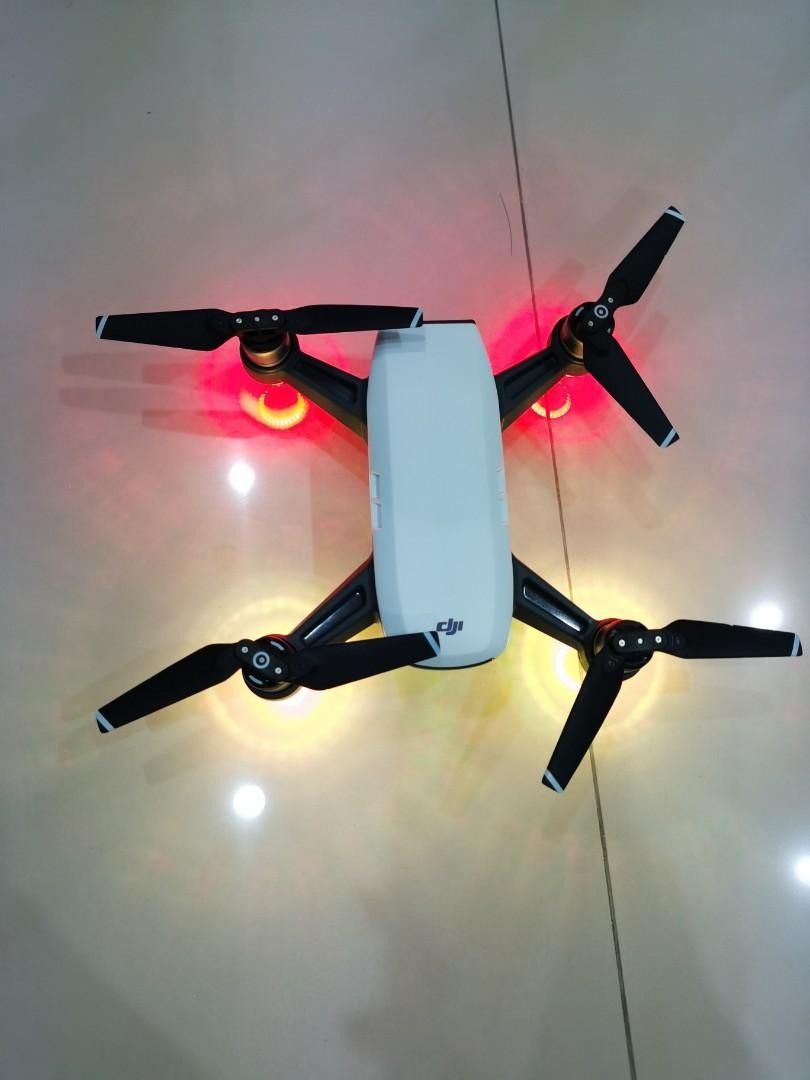 DJI Spark Fly More Combo (3 batteries)62863069848321111