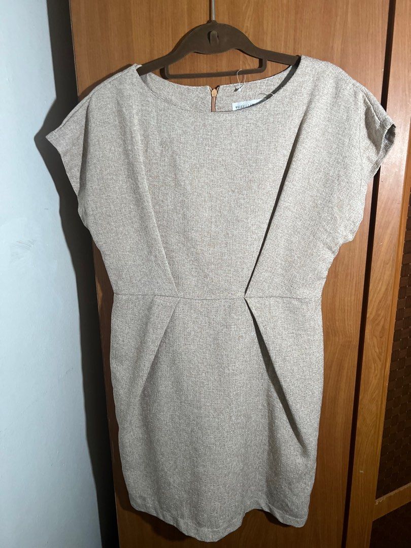 Double lining Light pink office dress fits M-Semi L frames (Category: Dresses) located in Manila. Submitted by thefairybagmother.ph (Listing ID 1375788006, Image 2). Description: Bought in korea.