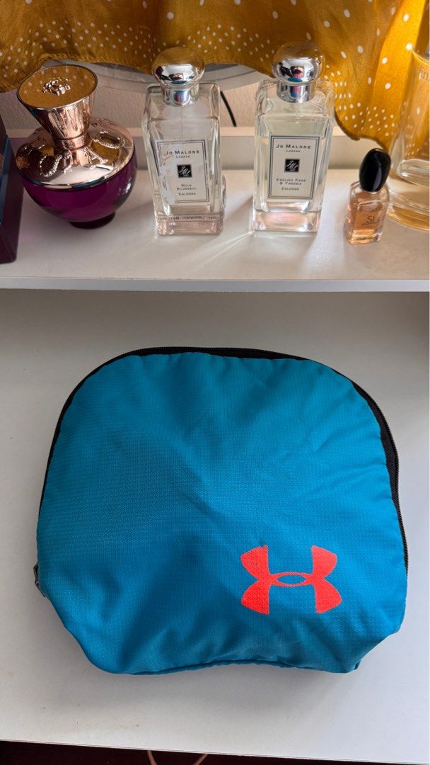 Foldable backpack (Category: Backpacks) located in Bacoor. Submitted by angieyamba42983 (Listing ID 1375765258, Image 1). Description: Foldable bag Under amour brand Issue: none pero may lukot lang siya actual pics na po ito need wash or dry wash Payment first po .