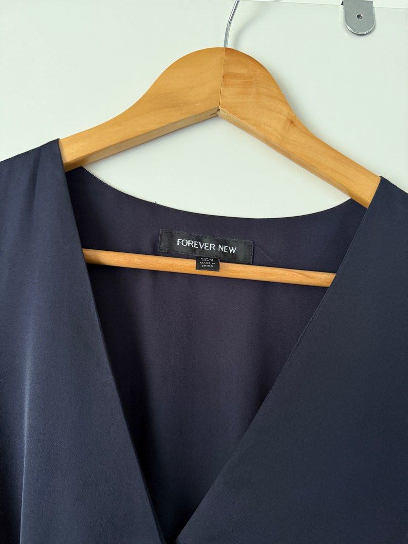 FOREVER NEW Navy formal dress Size 12 (Category: Women's Clothes) located in Liverpool. Submitted by helenaphan (Listing ID 1375697843, Image 1). Description: Forever new dress Size 12 Long sleeve .