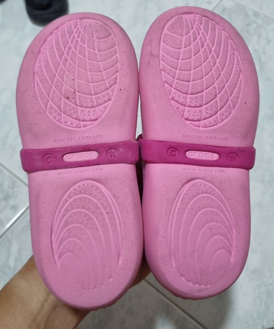 Girls Crocs Shoes (Category: Babies & Kids Fashion) located in Singapore. Submitted by lee.y.jonathan.7 (Listing ID 1375694113, Image 2). Description: .