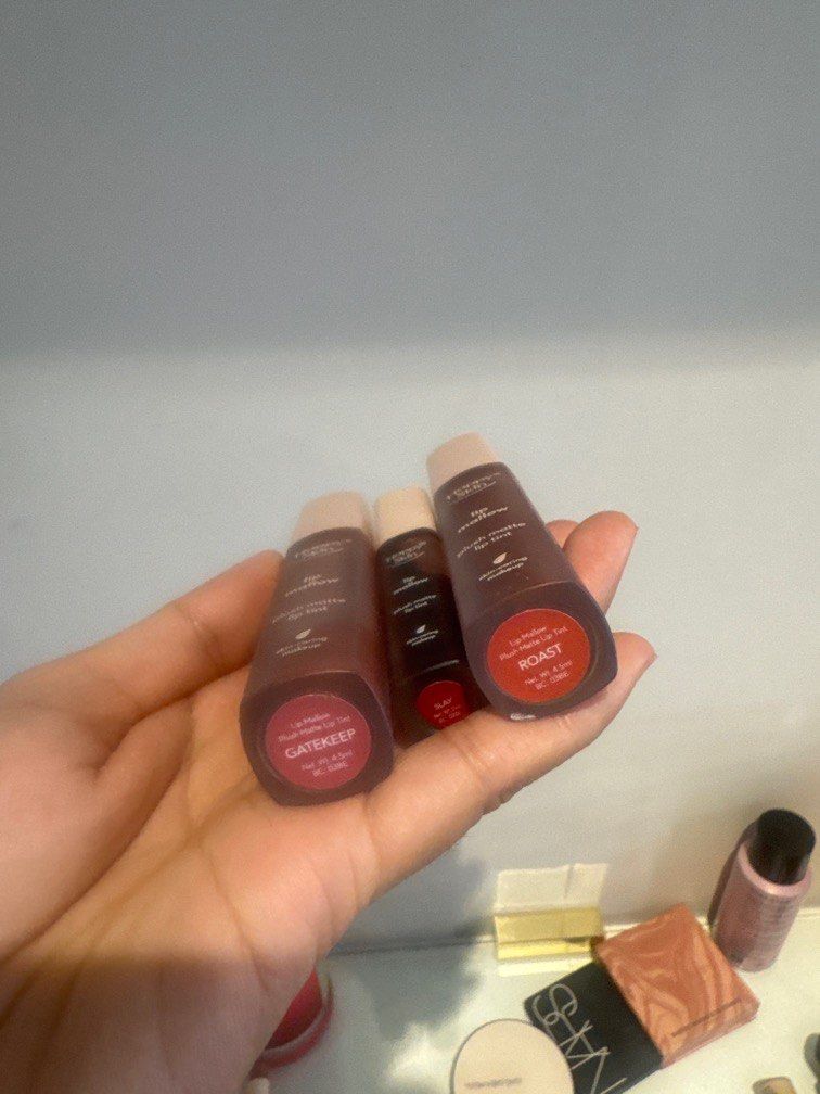 Happy skin lip mallow bundle (Category: Makeup) located in Quezon City. Submitted by destashingmycloset (Listing ID 1375746414, Image 2). Description: .