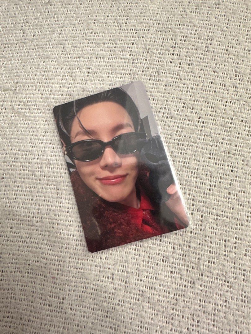 Hope on the Stage Encore (Final) Photocard (Category: K-Wave Merchandise) located in Pasig City. Submitted by ccycloset (Listing ID 1375710927, Image 1). Description: From HOTS encore at Goyang Stadium.