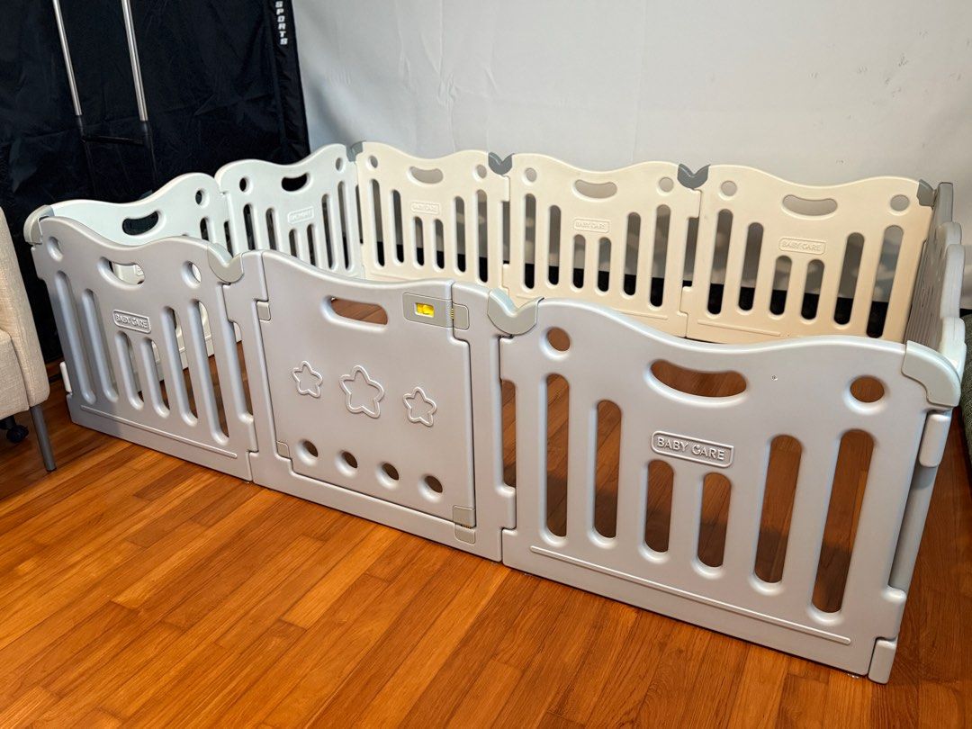 Ifam Play yard (Category: Bed Guards) located in Singapore. Submitted by xxxshopaholicxxx (Listing ID 1375710044, Image 1). Description: approx 217 length 147 width .