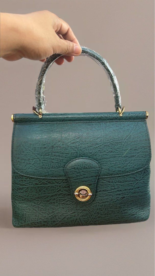 Jra handbag shoulder bag (Category: Luxury Bags & Wallets) located in Tuguegarao City. Submitted by rox_onlineshop (Listing ID 1375740809, Image 2). Description: Animal skin Handbag JRA.