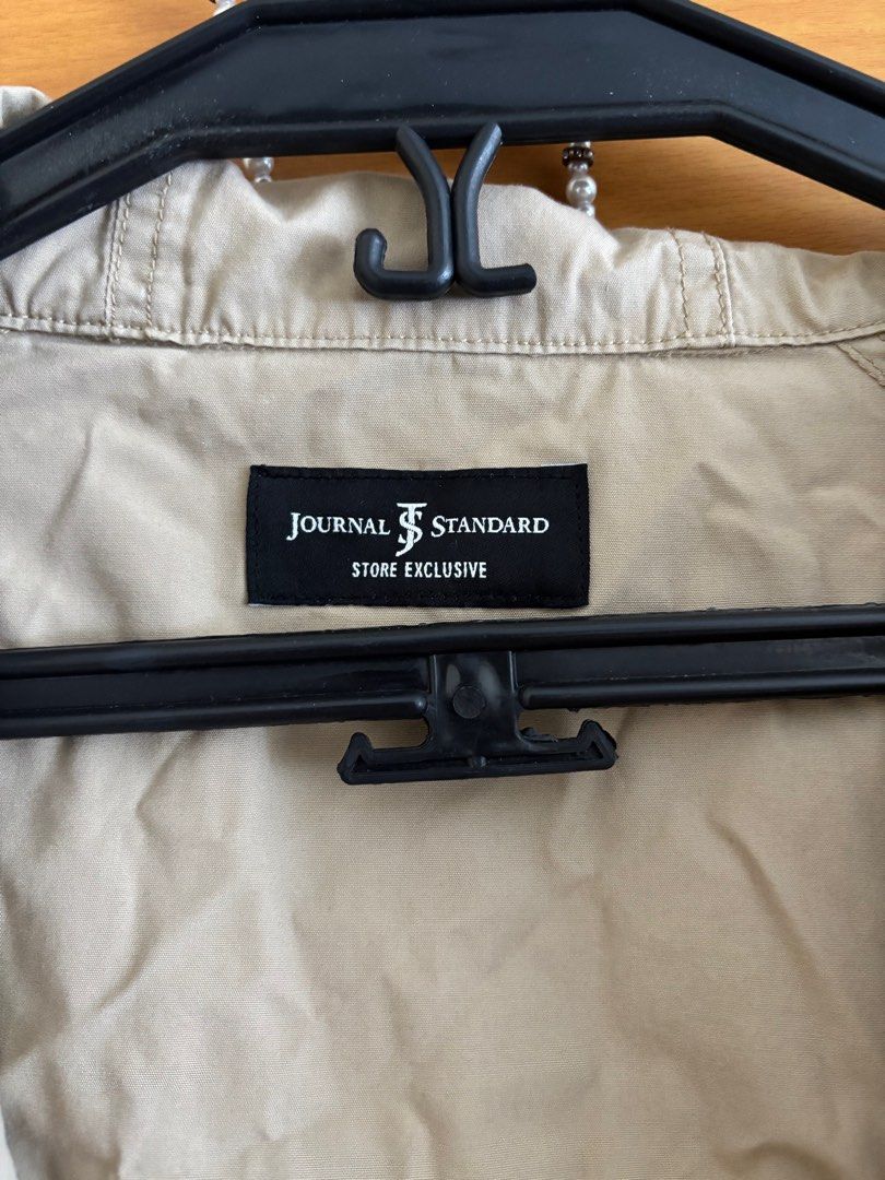 Khaki jacket (Category: Coats, Jackets and Outerwear) located in Taguig. Submitted by mvmmarchive (Listing ID 1375688418, Image 2). Description: Khaki jacket No issues, still good quality RFS: declutteri f Fits S-M .