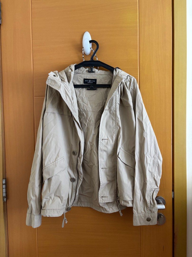 Khaki jacket (Category: Coats, Jackets and Outerwear) located in Taguig. Submitted by mvmmarchive (Listing ID 1375688418, Image 1). Description: Khaki jacket No issues, still good quality RFS: declutteri f Fits S-M .