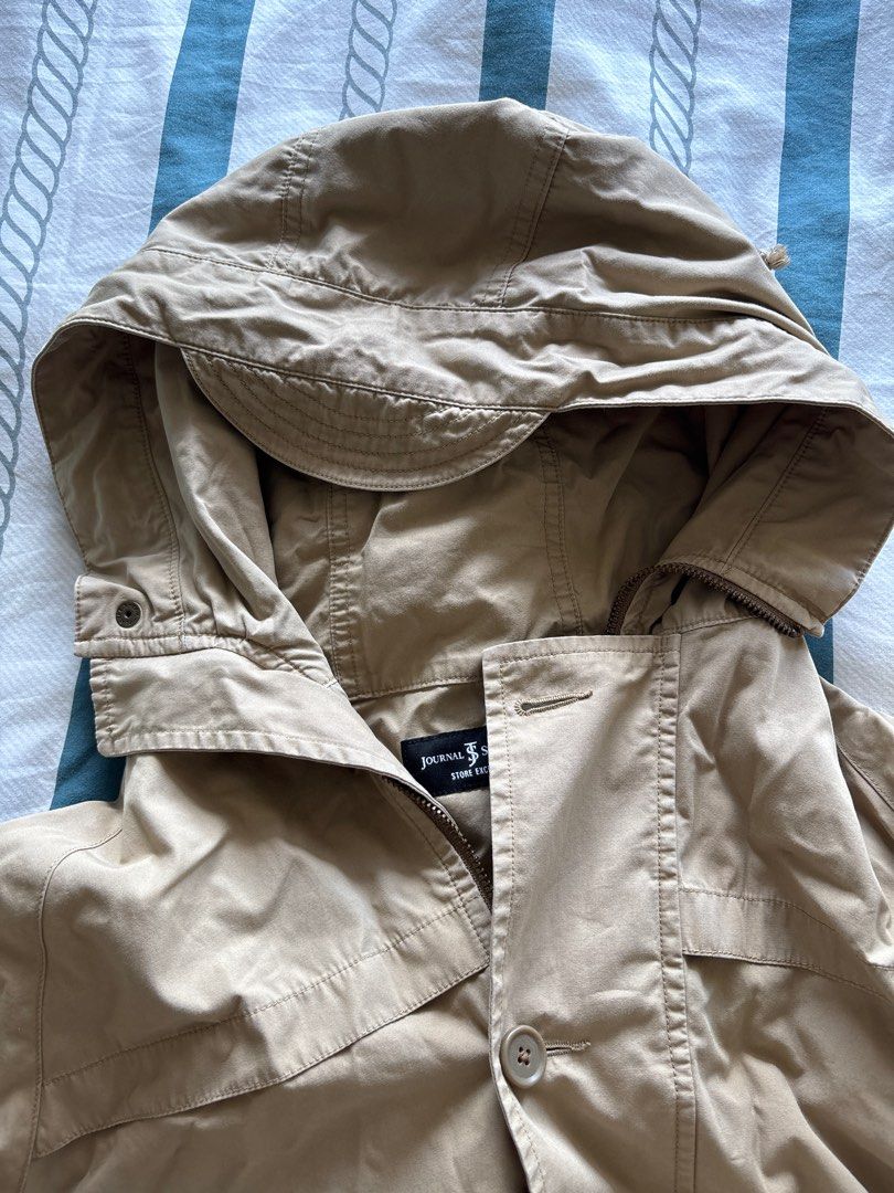 Khaki jacket (Category: Coats, Jackets and Outerwear) located in Taguig. Submitted by mvmmarchive (Listing ID 1375688418, Image 3). Description: Khaki jacket No issues, still good quality RFS: declutteri f Fits S-M .