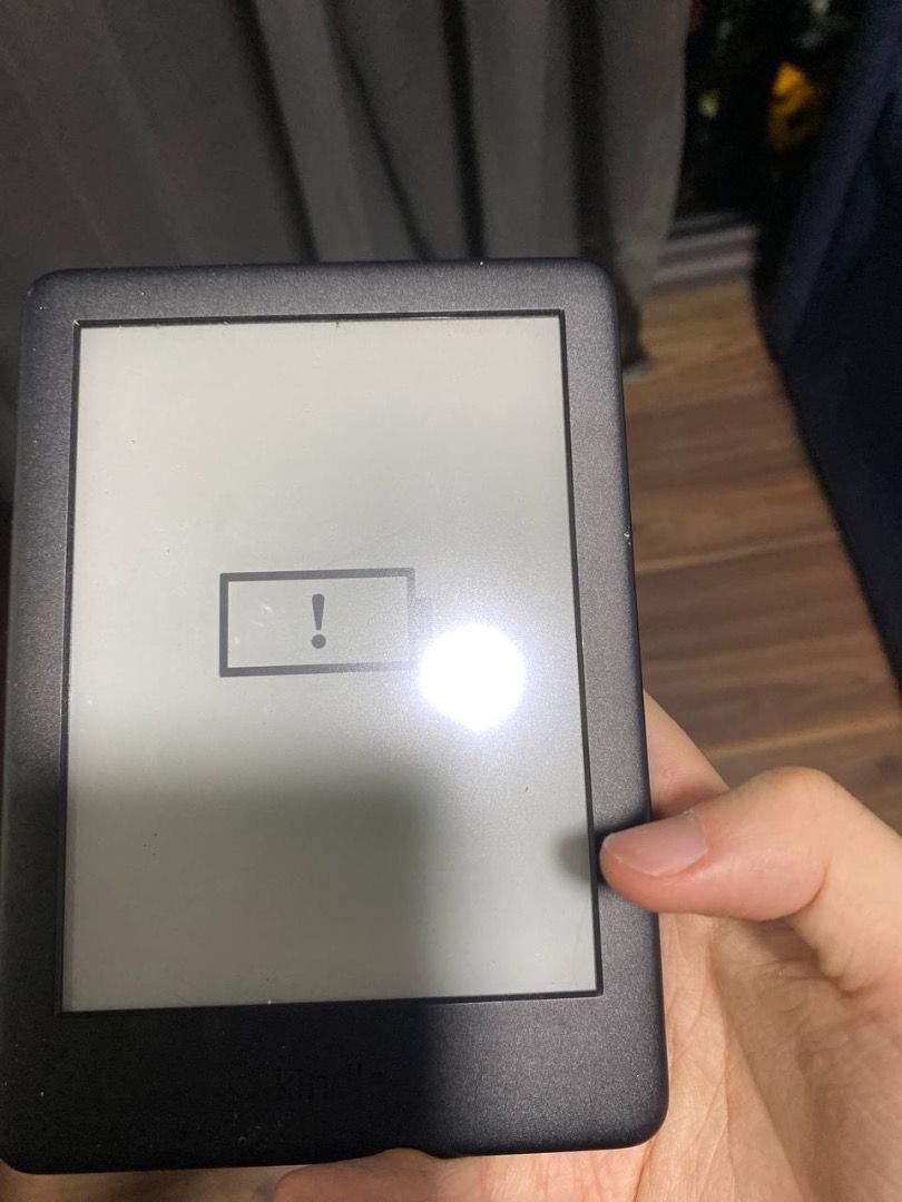 Kindle Paperwhite E-reader (Category: E-Readers) located in Singapore. Submitted by gweenteamo37386 (Listing ID 1375704829, Image 1). Description: Up for sale is a Kindle Paperwhite e-reader. The device is black. The model number is J9G29R. Additional details are shown in the images. .