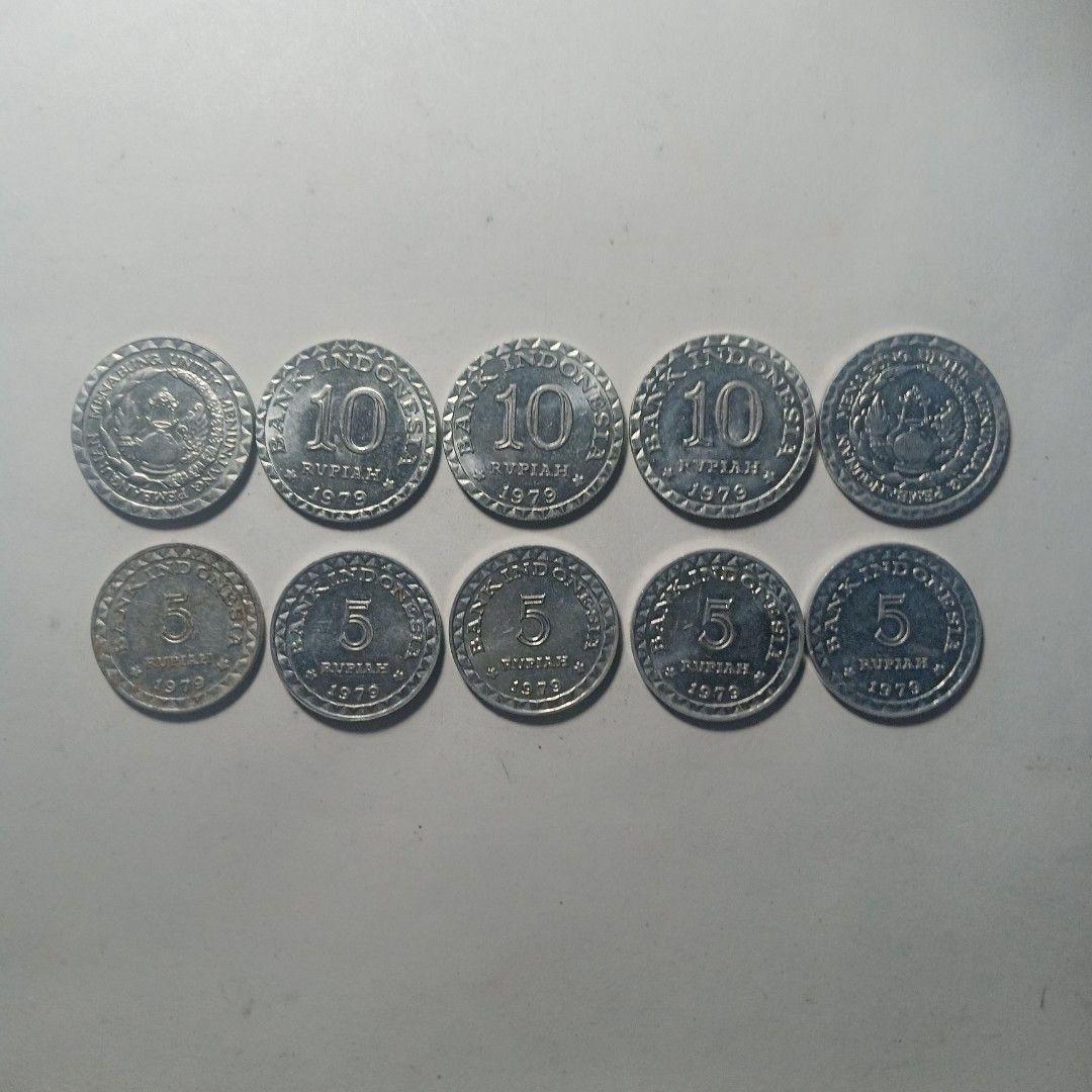 Koin Rupiah 10 dan 5 perak. Tahun 1979. (Kategori: Uang Lama) berada di Surakarta. Dikirim oleh alamigallery (ID iklan 1375732892, Gambar 1). Deskripsi: Koin Rupiah 10 perak dan 5 perak, masing² 5 bh. Tahun 1979. Kondisi baik relatif bersih seperti di foto. Harga semua 20k belum ongkir..