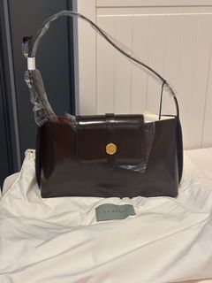 （分類：）位於 。 由 altti 提交（商品編號 1375811761，圖片 1）。簡介： 。