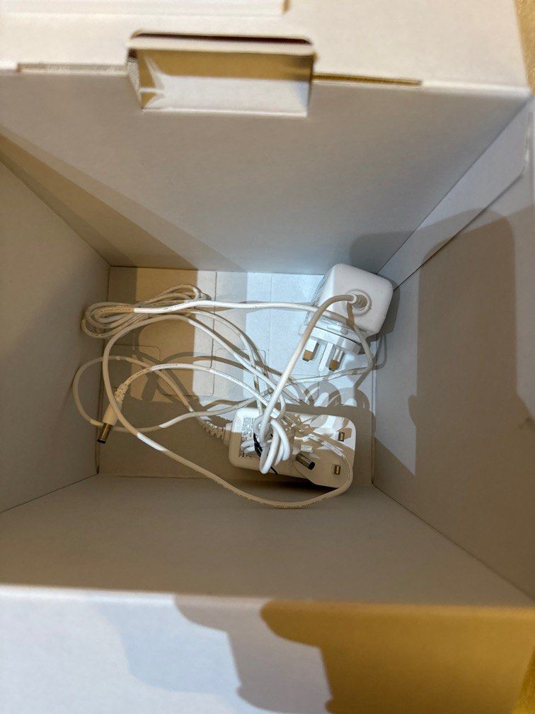 Linksys mx4200 router (Category: Networking) located in Singapore. Submitted by lifeissuch__ (Listing ID 1375773764, Image 2). Description: 2 routers selling together. Open to nego.