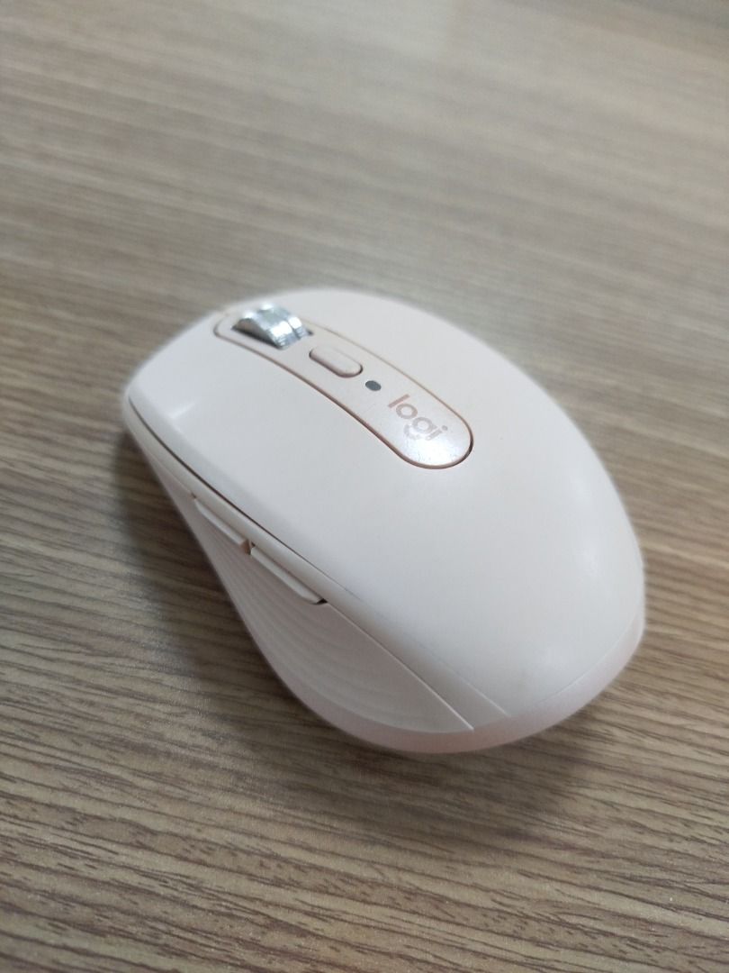 Logitech MX Anywhere 3 Wireless Productivity Mouse rose (Category: Mouse & Mousepads) located in Quezon City. Submitted by calibre027 (Listing ID 1375779422, Image 1). Description: Logitech MX Anywhere 3 Wireless Productivity Mouse rose ✔100% ORIGINAL, all working, unli check upon pickup ✔ MagSpeed Electromagnetic scrolling ✔ MX Anywhere 3 stays powered for up to 70 days on a full charge ✔ Rest your hand on a softly textured grip, with easy-to-re