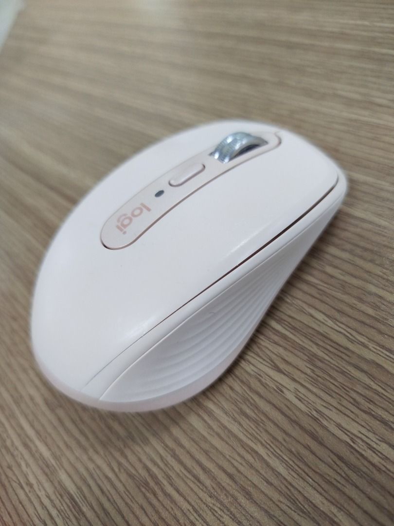 Logitech MX Anywhere 3 Wireless Productivity Mouse rose (Category: Mouse & Mousepads) located in Quezon City. Submitted by calibre027 (Listing ID 1375779422, Image 2). Description: Logitech MX Anywhere 3 Wireless Productivity Mouse rose ✔100% ORIGINAL, all working, unli check upon pickup ✔ MagSpeed Electromagnetic scrolling ✔ MX Anywhere 3 stays powered for up to 70 days on a full charge ✔ Rest your hand on a softly textured grip, with easy-to-re