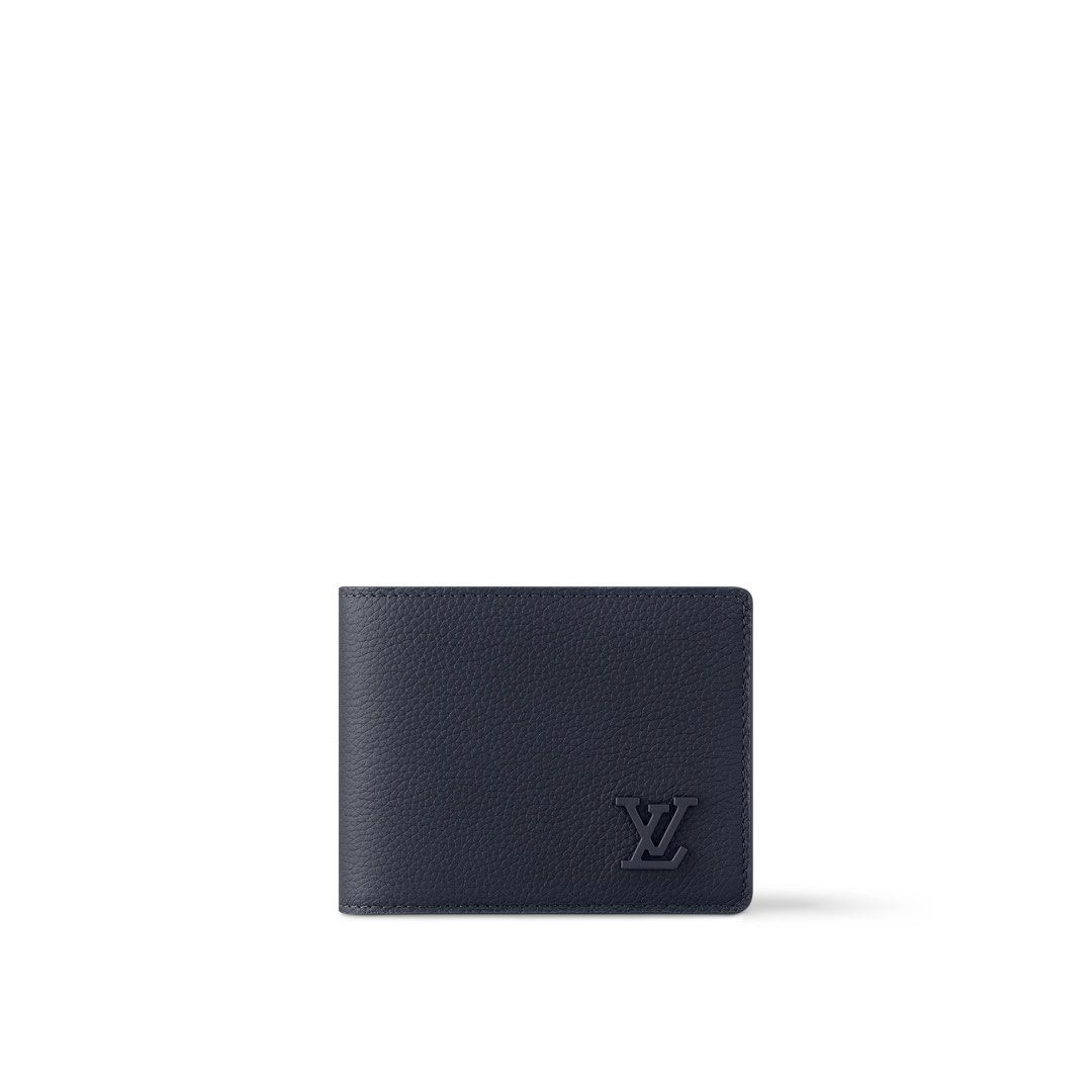 LV Multiple Wallet Aerogram (Category: Luxury Bags & Wallets) located in Las Pinas. Submitted by vinalcantara (Listing ID 1375678114, Image 3). Description: For Steal / Trade !! LV Multiple Wallet Aerogram Rank SA / Complete with box Php 20,000 (SRP 40,000) Will send detailed pics upon request ✔️ ✅ Terms/Layaway 📍 Loc/Meet ups: Las Piñas 💸 BDO or Gcash 🚚 Lalamove/LBC ✔️ Unli vouch and legit check @Prynne_sole on IG! Dm to purchase!.